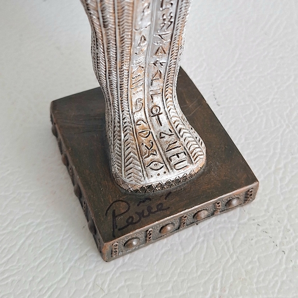 Figurine of Pharaoh Tutankhamun - Picture 9 of 11